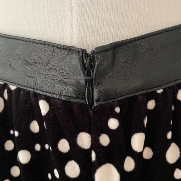 🍀NWT Tulle Black Side Zip Stretch Pocket Polka Dot Mini Skirt Size L - Picture 4 of 8